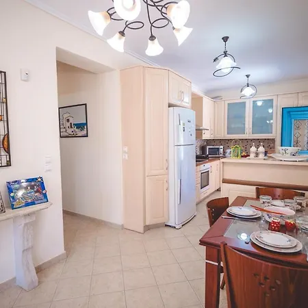 Sapphire Beachfront Guest house 4*