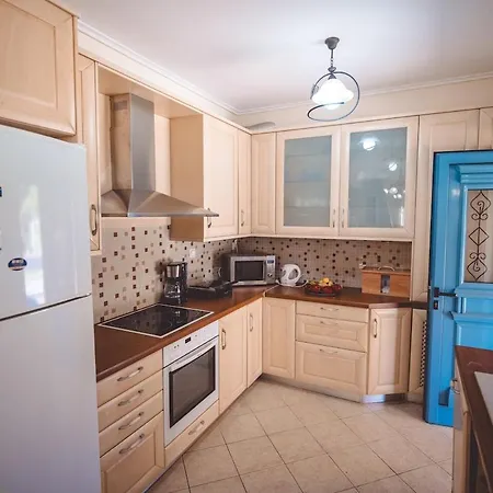 Guest house Sapphire Beachfront 4*